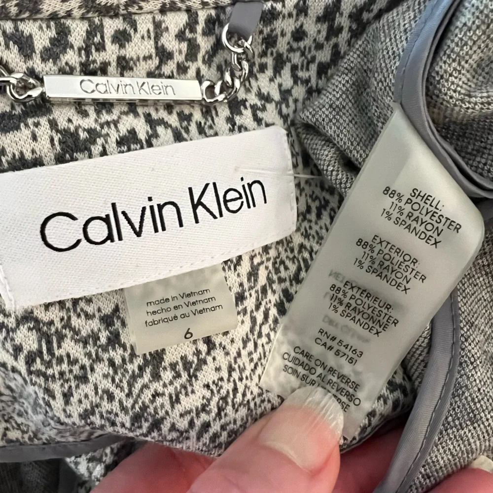 CALVIN‎ KLEIN GREY & WHITE LONG BLAZER/JACKET